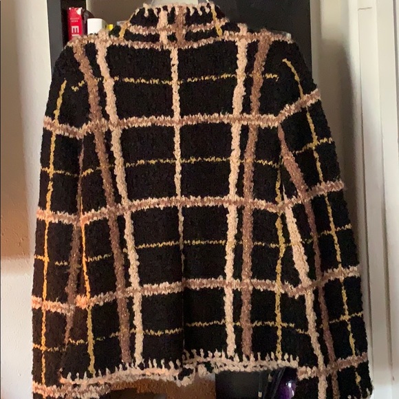 GORGEOUS SWEATER - Picture 8 of 8